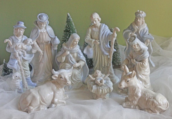 Nativity Set Porcelain Hand Painted Figurines Deluxe Collectors Edition Nine Piece Nativity Set