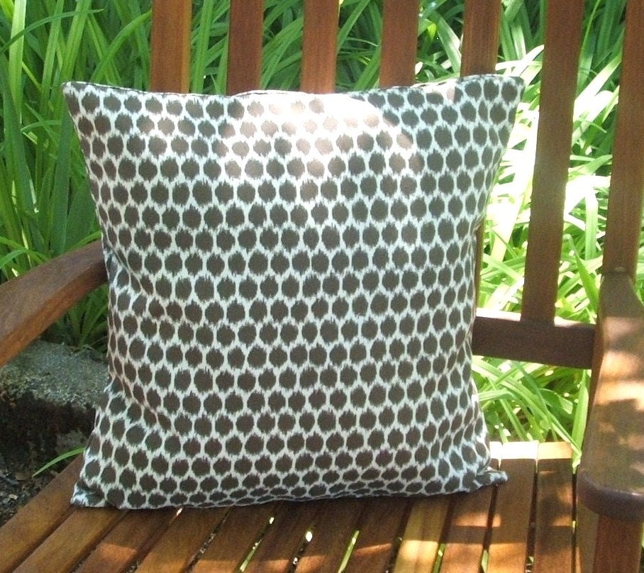 Indoor Outdoor Pillow Cover In Brown And Off White Spots Waverly Indoor Outdoor Pillow Cover In Brown