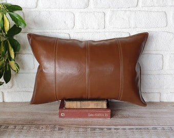 Kastanjebruine lendekussenhoes van imitatieleer met decoratieve steken/moderne scandinavische huizen-1qty