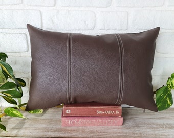 Fodera per cuscino in similpelle marrone scuro: arredamento scandinavo per la casa