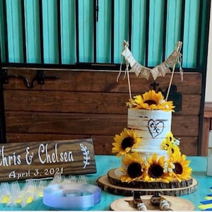 Mr Mrs Burlap Cake Banner, shabby chic cake topper, wedding cake topper, wedding cake banner