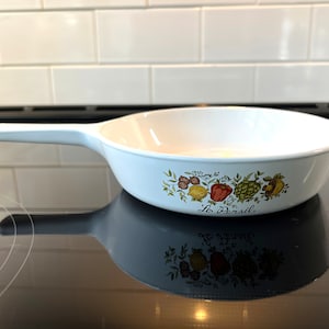 SALE! Corning Ware &quot;Spice of Life&quot; Round, Handled Skillet or Pan &quot;Le Persil,&quot; P-83-B, Excellent Condition, 6.5&quot; Diameter, 1970s-80s