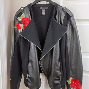 Vintage Woman&#39;s Faux Black Leather/Faux Zipper Moto Jacket With Embroidered Roses, International Concepts Brand, Size XL, Vintage 1990s