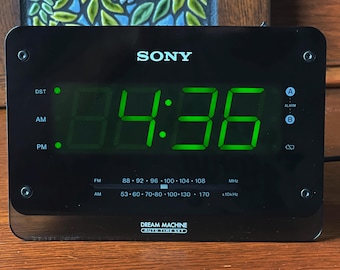Sony ICF-CD833 Dual Alarm AM Fm CD Player Clock Radio Mega Bass 5