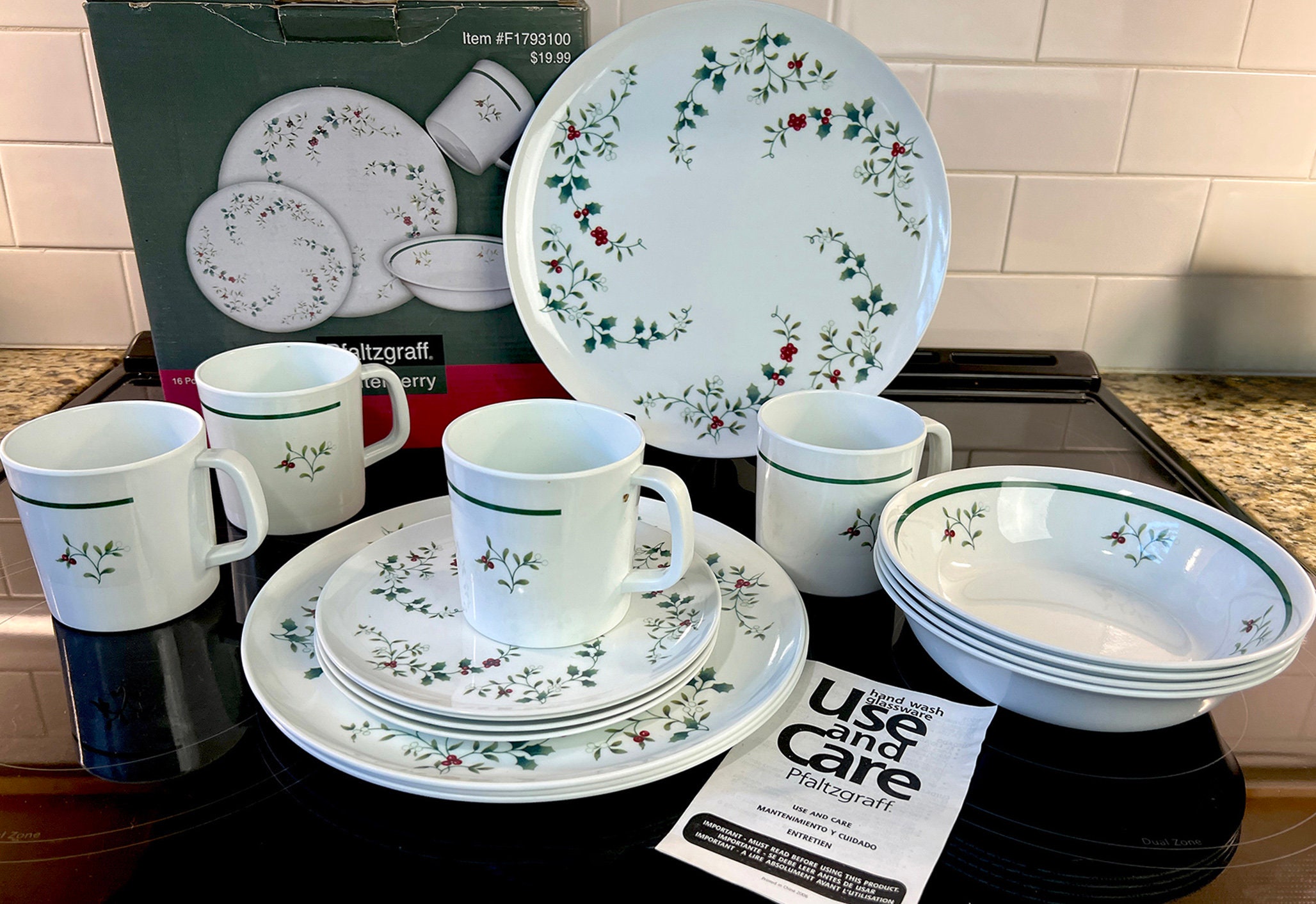 pfaltzgraff winterberry plates