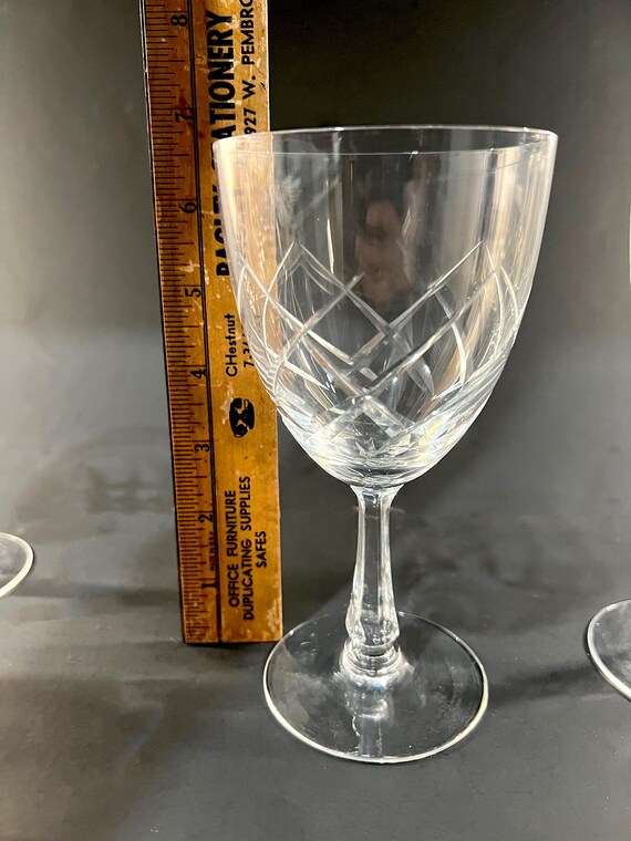Sasaki Crystal Wine Glasses, Set of 4, Cut Swirl Design, Circa