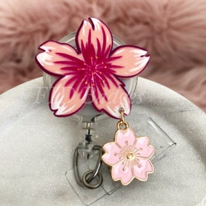 Pretty Flowers Retractable Id Badge Reel Holder