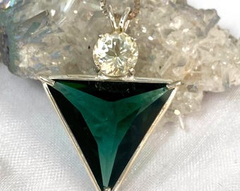 Stunning! Siberian Green Quartz Angelic Star Necklace: Golden Labradorite, Sterling Silver