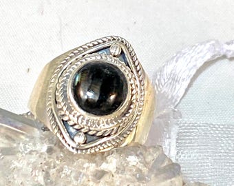 BLACK FRIDAY  Nuummite Blue Flash! Solitaire Greenland  925 Sterling Ring s.7, Lemurian seed crystal, Healing Gift Set