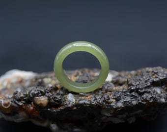 A Handmade Size (US)8  Chinese Hemo Nephrite Jade Ring-Band   JSK-063