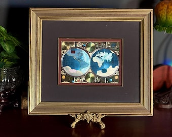 Impresión enmarcada de un mapa del mundo antiguo: reproducción de John Speed, Dufex dorado, 37,5 x 31,7 cm