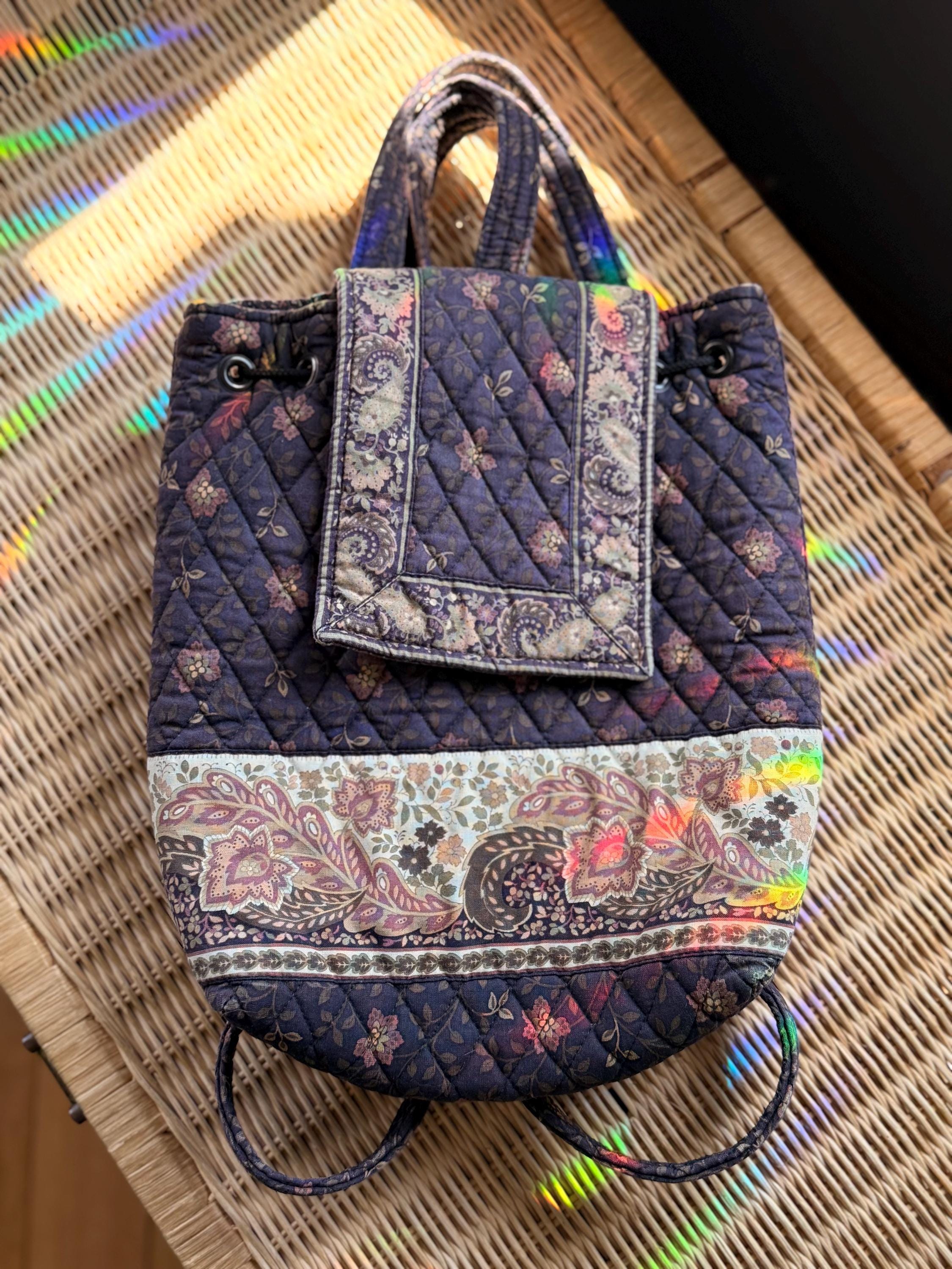 Vintage Retired Vera Bradley Navy Floral Quilted Drawstring Backpack RETIRED Vera Bradley Quilted Backpack - Blue | Mercari main image 2