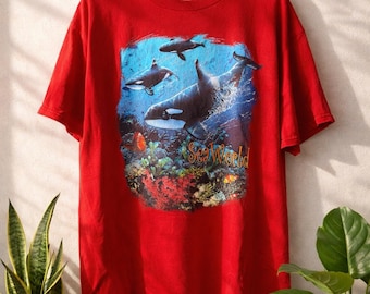 Vintage 1990s Sea World T-shirt / Souvenir T Shirt / Streetwear