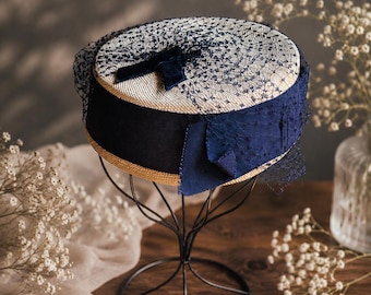 Vintage 50er/60er Jahre Valerie Modes Pillbox Hut | Hergestellt in den USA | Union Made | Stroh Fascinator / festlicher Hut