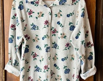 Vintage 90s Floral Waffle Knit Button Up Shirt | Cottagecore Soft Floral Top | Grandma Garden Spring Textured Knit | Women’s Large