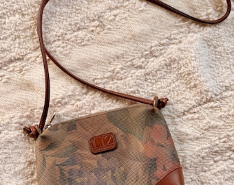 Mini borsa a tracolla vintage anni '90 Liz Claiborne con motivo floreale arazzo / Borsa boho cottagecore / Borsa a tracolla in tela e similpelle nei toni della terra