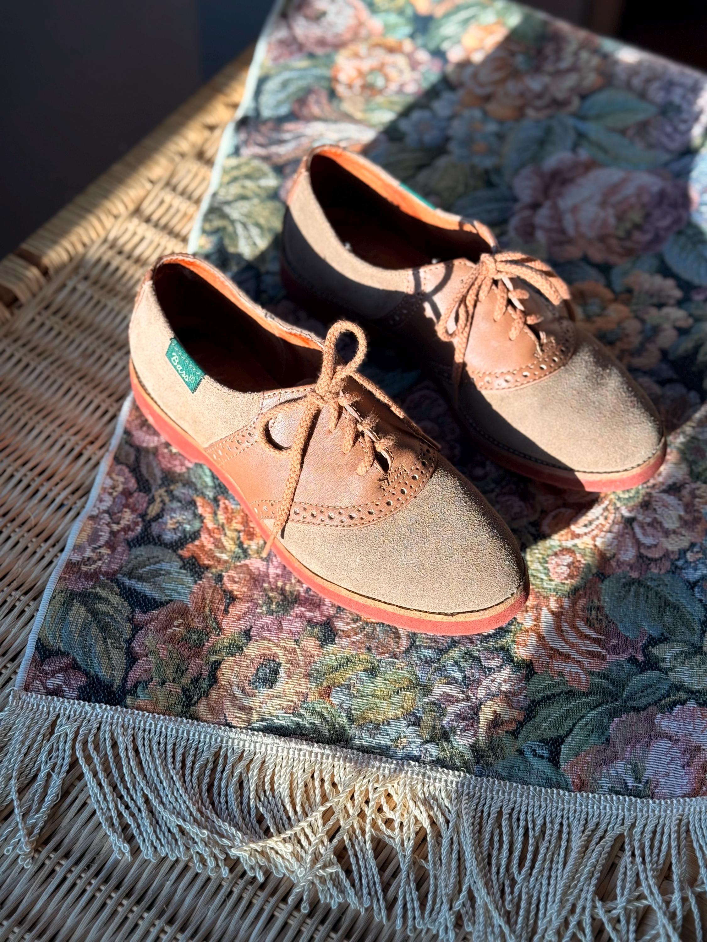 Vintage G.H. Bass “saddles & Bucks” Saddle Shoes | Tan Suede  display picture 1