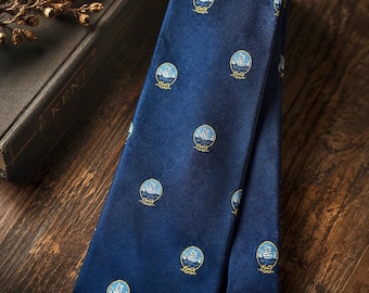 Vintage Die Closha Kollektion Scarsdale New York Segelboot Krawatte | Marineblau gewebte nautische Krawatte | Herren Küsten Preppy