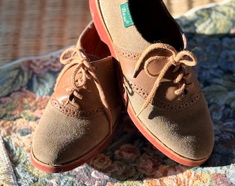 G.H. Bass & Company Oxford Saddle Shoes Size 10D
Fantastic Condition G.H. Bass & Co. Bass Burlington Signature Saddle Oxford in  main image 4