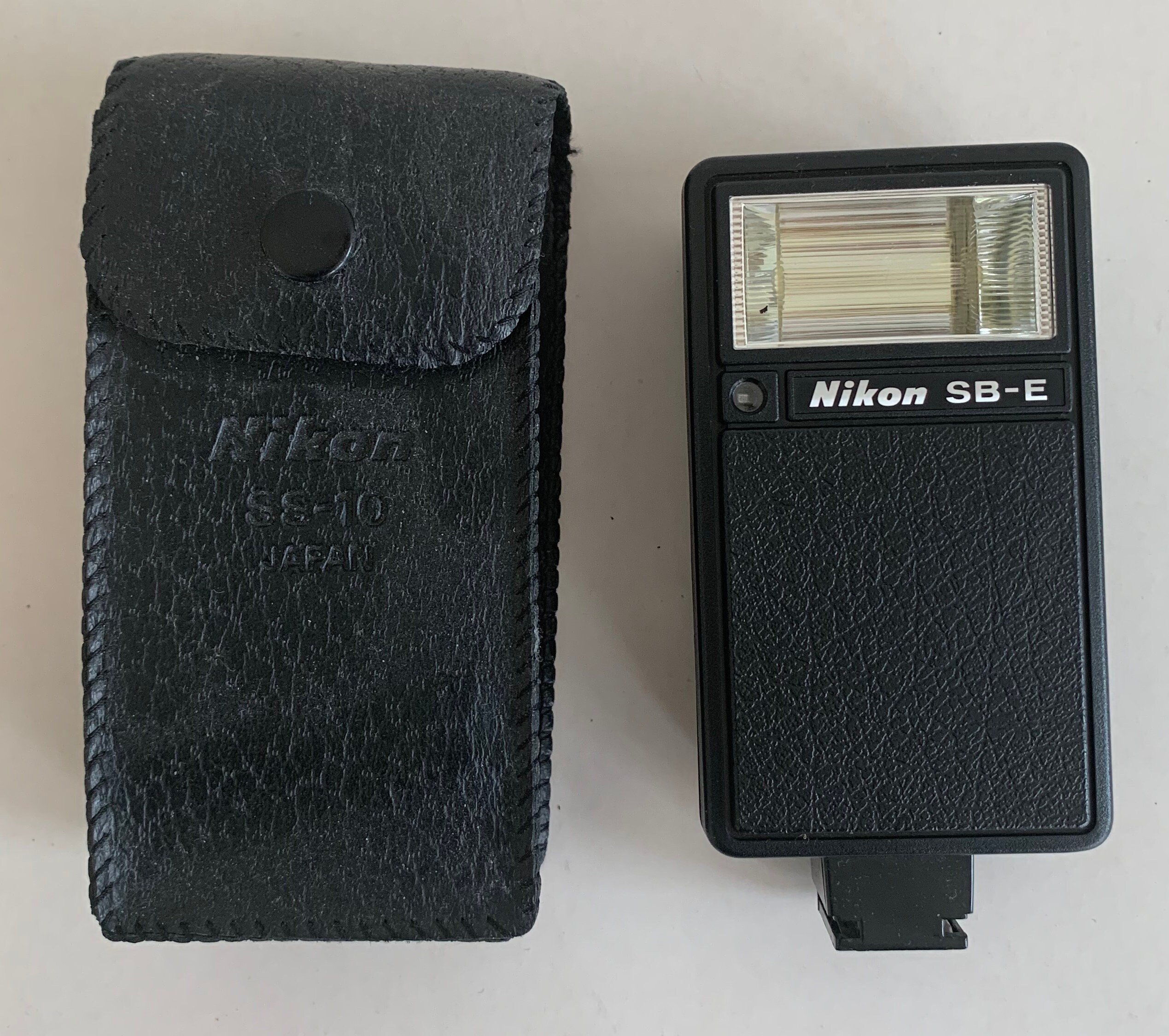 Nikon EM SB-Eスピードライト付き Nikon EM Camera, Speedlight SB-E Flash, Topkina Zoom Lens - Etsy
