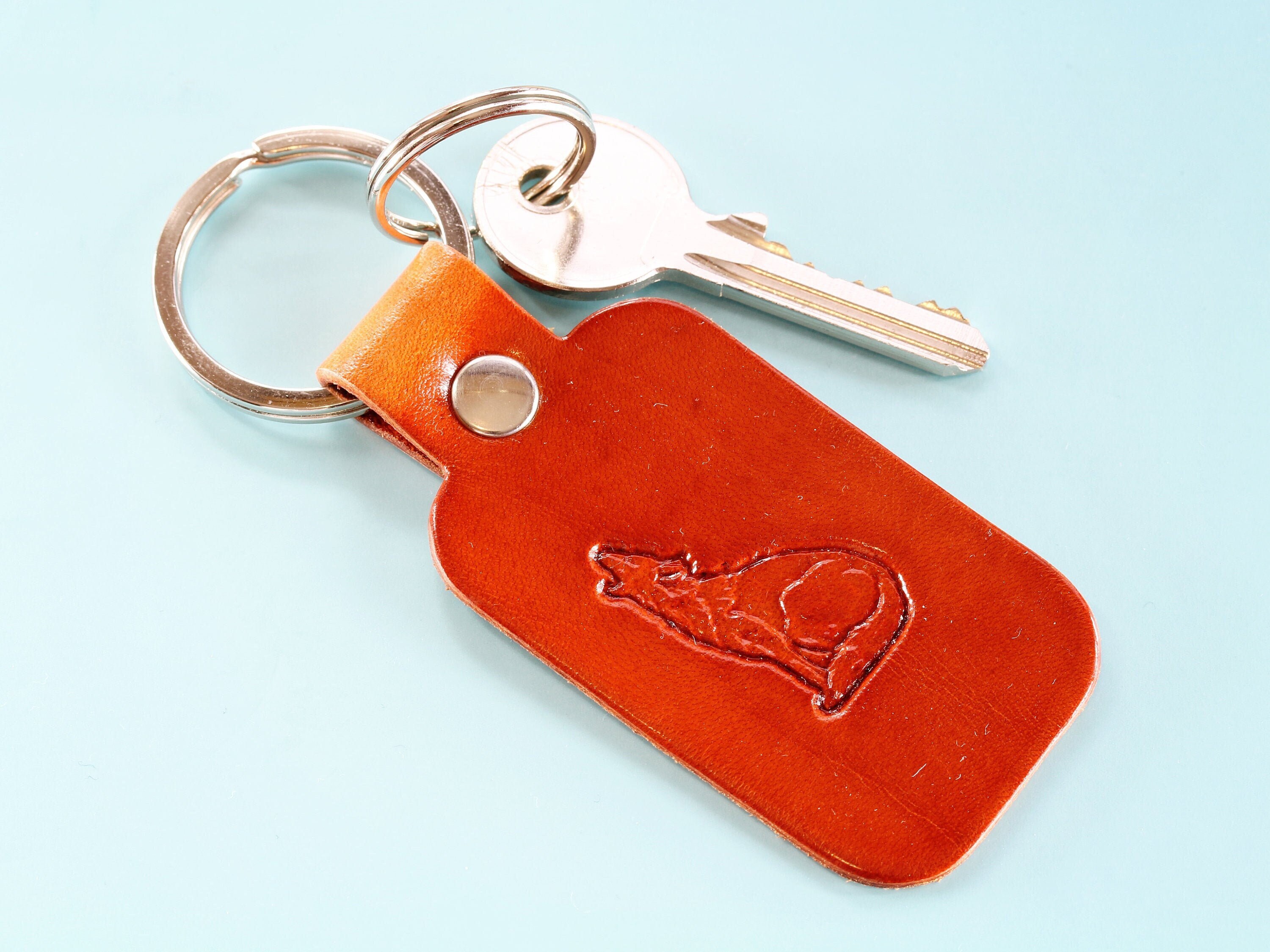 Howling Wolf Keyring, Leather Keyring, Wolf Keychain, Leather Keychain Wolf Key Fob, 3rd Leather Anniversary Gift, Handmade Christmas Gift
