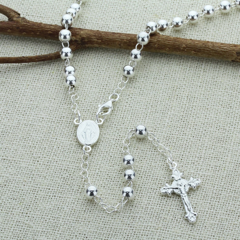 SNCRN10027 Women Sterling Silver Rosary Necklace 5mm Bead Jesus On The Cross Pendant Chain