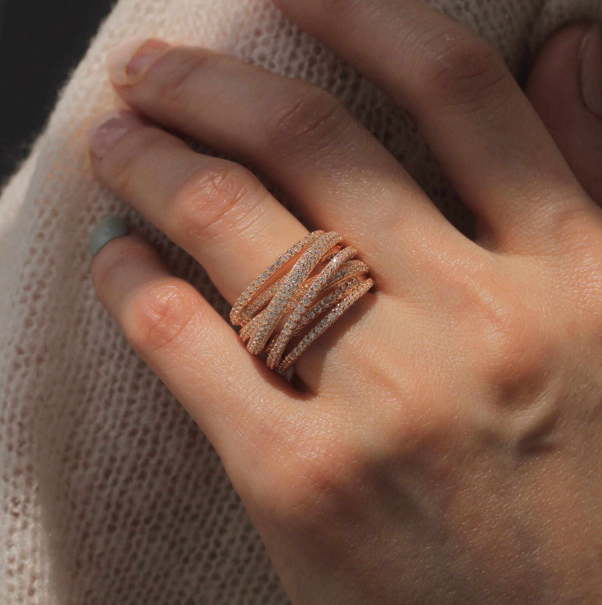 Right hand on sale rings for her