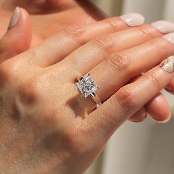 Sterling Silver CZ Princess Square Criss Cross Ring Sterling Silver CZ Princess Square Criss Cross Ring