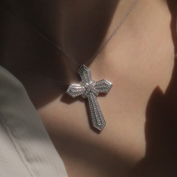 Women's platinum cross necklace deals