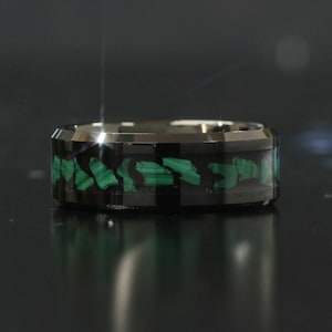 Men Women Tungsten Ring, 8mm Black Tungsten Ring, Green Malachite Chips Inlay Beveled Edge Tungsten Ring, Custom Engraved Personalized Ring