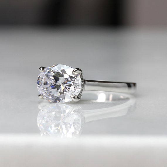 A Guide to $2500 Diamond Engagement Rings | Whiteflash