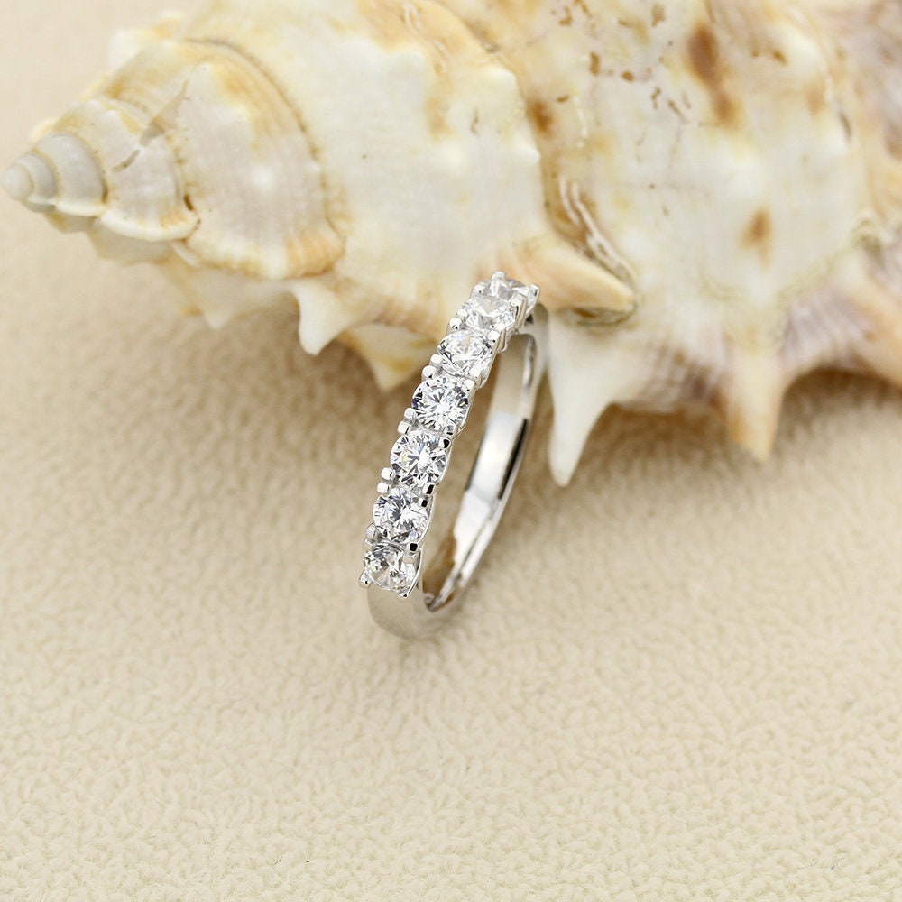 14k Yellow Gold Seven Stone CZ Wedding Band Anniversary CZ Engagement Band Bridal 7 CZ Ring Size 7 14k Yellow Gold Seven Stone CZ Wedding Band Anniversary CZ Engagement Band Bridal 7 CZ Ring Size 7