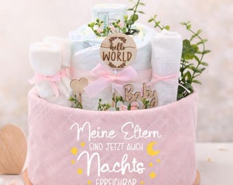 Diaper cake - Girl pink | My parents are now reachable at night too | 27 diapers, muslin cloth, socks, burp cloth, wooden topper, flowers |
