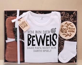 Baby bodysuit with darts design | Proof that Dad doesn't just play darts | Baby bodysuit set with muslin cloth, socks & wooden milestone | Baby shower gift