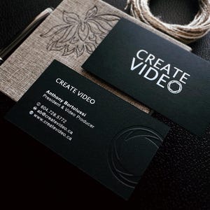 Biglietti da visita neri - 700 g/m² - Stampa cieca con lamina