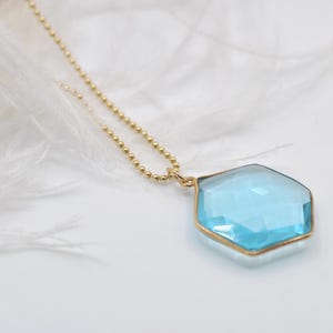 Colar de ouro com pingente - pedras azuis - colar com pingente de pedra preciosa - pedra de quartzo azul - colar de ouro com pedra azul - Masbelleza