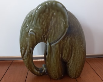 Elfriede Balzar-Kopp grand éléphant en céramique éléphant en céramique sculpture du milieu du siècle en plastique studio céramique rare
