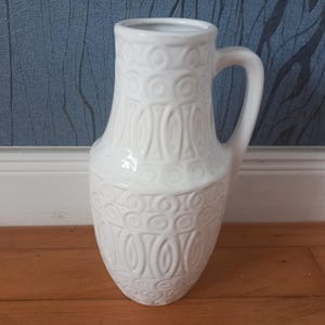 Scheurich Hellas 423 white ceramic vase  70s WGP West German design