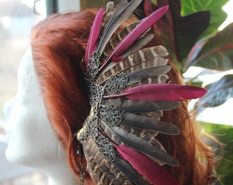 A piece of left feather ornaments earwrap earcuff earrings for hanging in bronze & brown red ~Aves II~