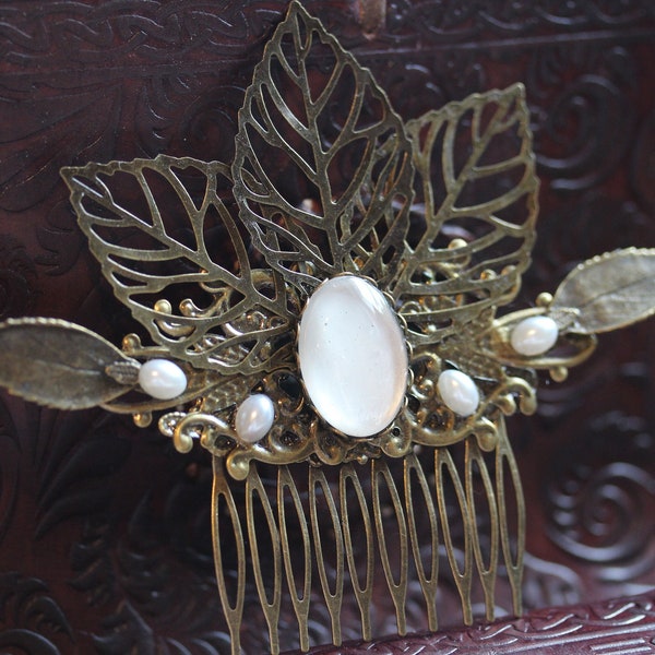 Prunkvoller Vintage Haarkamm mit Blättern & Perlen ~Belle Époque~