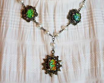 Edle Kunst Perlen Opal Meerjungfrau Tudors Halskette Collier in Grün 50er Jahre ~Treasure IV~