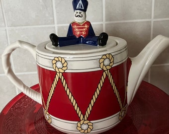 Wade teapot Drummer Boy Made in England