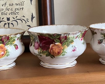 Royal Albert Old country roses small sugar bowls