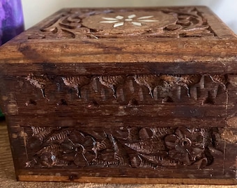 ヴィンテージの手彫り木箱 - インドからの輸出 - Etsy 日本