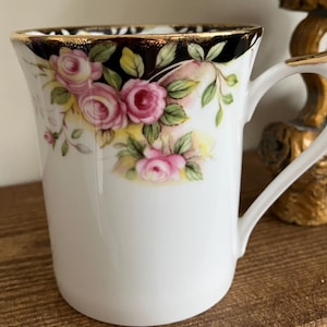 Queens Fine bone china mug Made in England