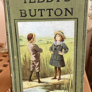 Teddy’s Button by Amy Le feurve vintage collectable book