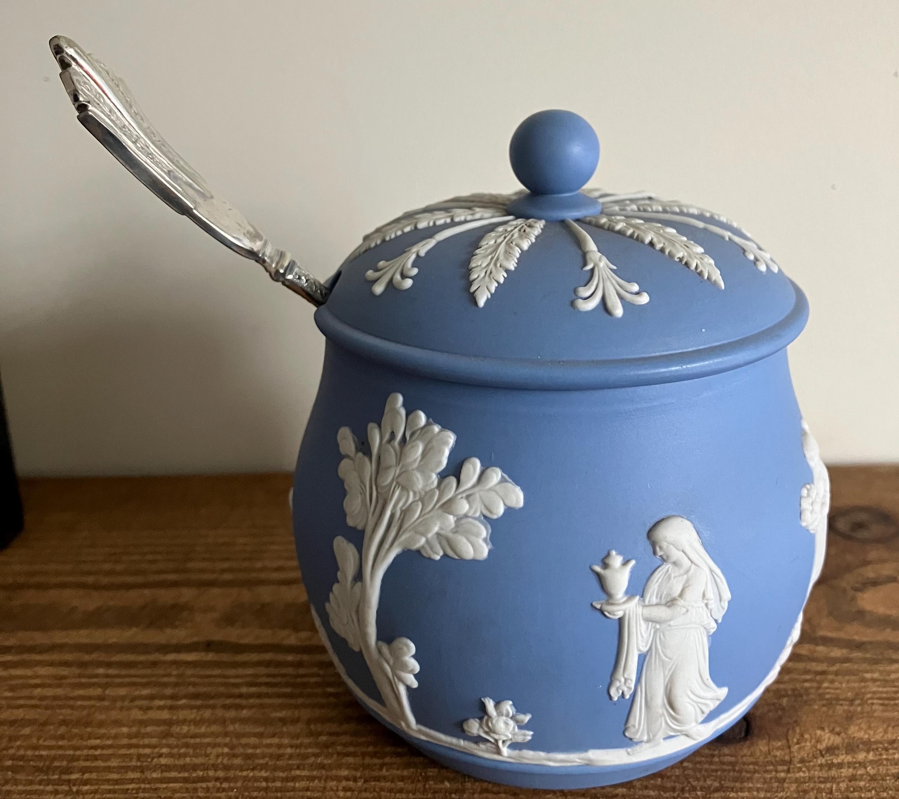 WEDGWOOD 青色陶器 ジャムポット ビスケットバレル | ヤマダウェブコム