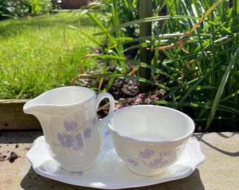 Vintage Wedgewood creamer & sugar set Made in England