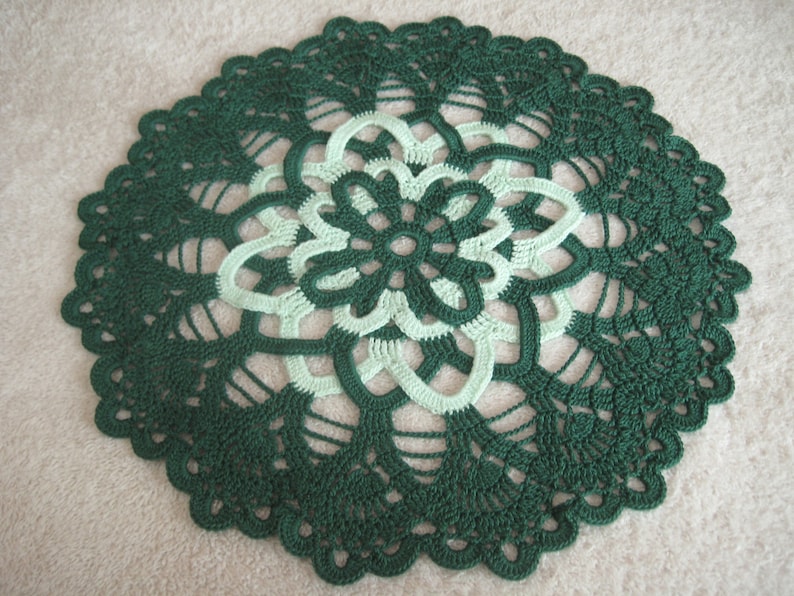 11 Dark and Light Green Wheel Doily
