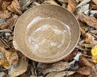 Kin Brim Serving Bowl - Light Body